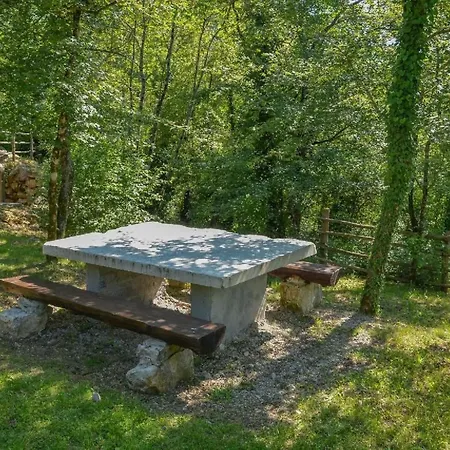 Дом отдыха Istrien Traditionelles Steinhaus 6 By Interhome Kotli